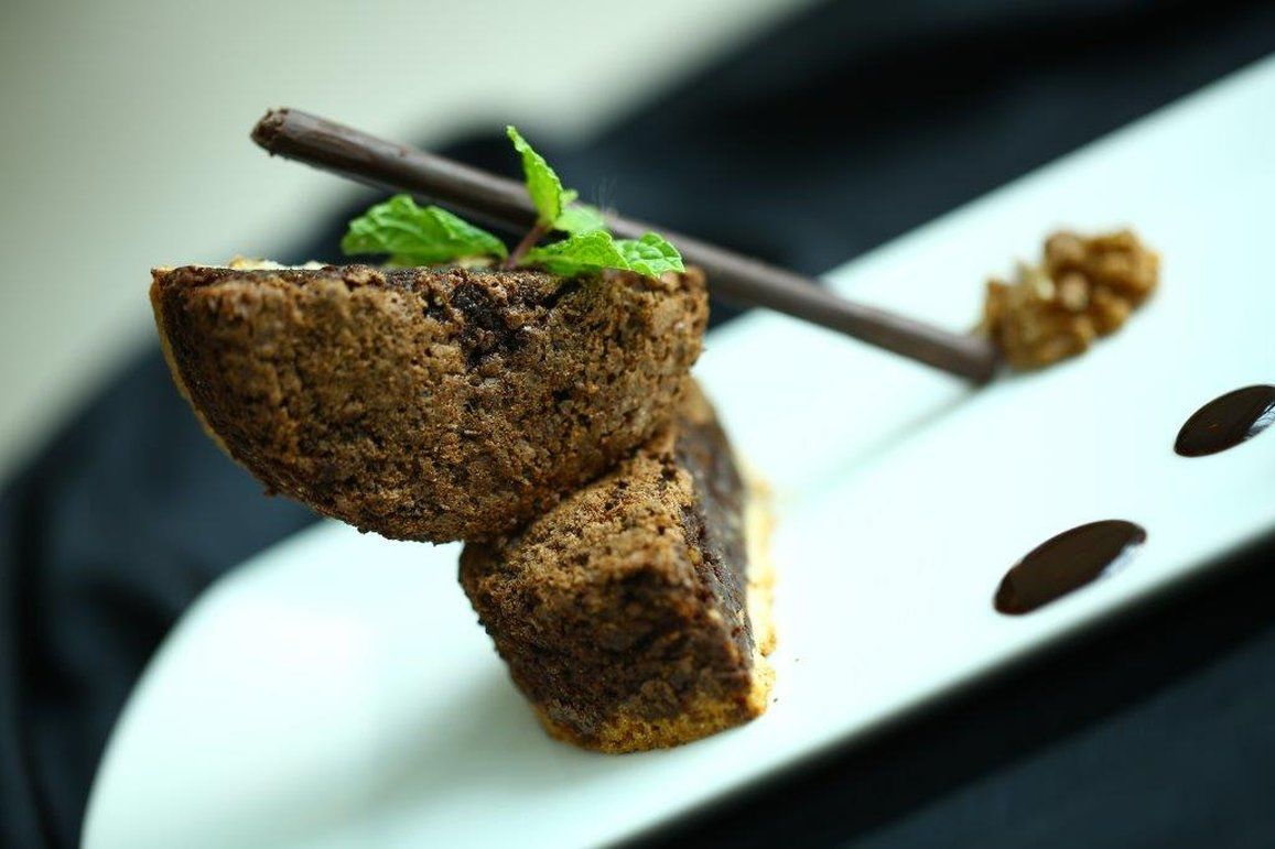 ザ ゲートウェイ ホテル Itエクスプレスウェイ チェンナイ レストラン 写真 A chocolate cake