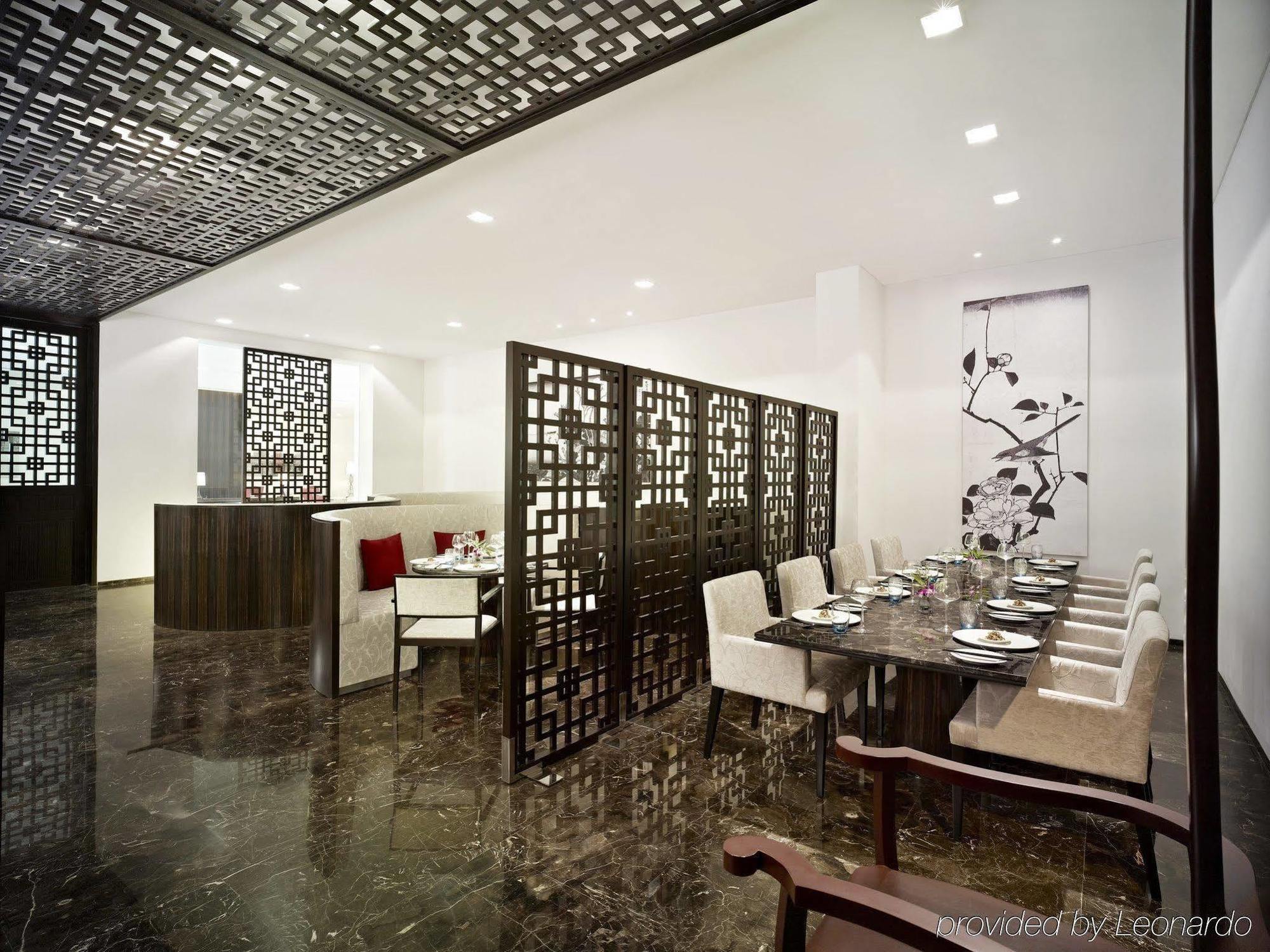 ザ ゲートウェイ ホテル Itエクスプレスウェイ チェンナイ エクステリア 写真 Interior of the restaurant